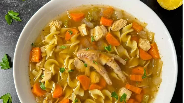 طرز تهیه سوپ پای مرغ