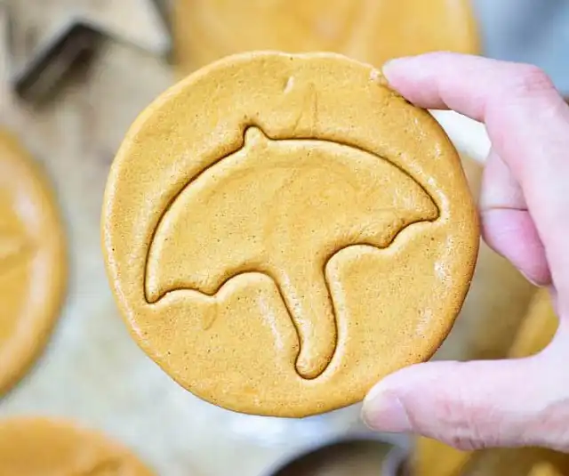 آبنبات کره‌ای