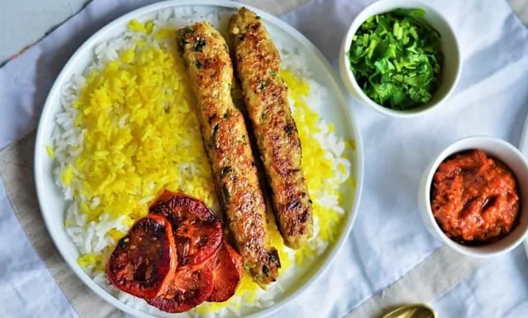 طرز تهیه کباب کوبیده مرغ تابه‌ای