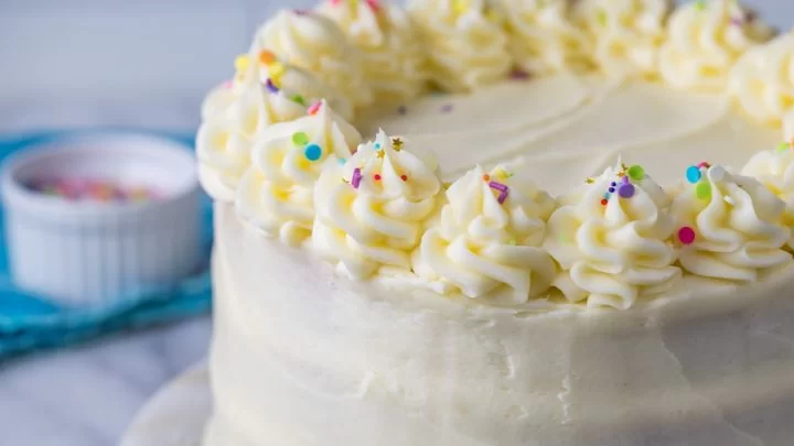 طرز تهیه کیک تولد