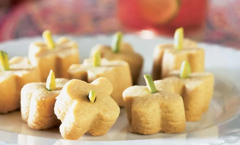 طرز تهیه شیرینی نخودچی