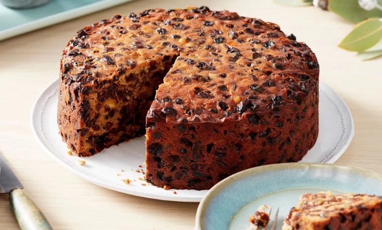 طرز تهیه کیک میوه خشک