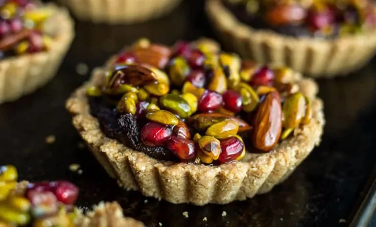 طرز تهیه مینی تارت آجیلی