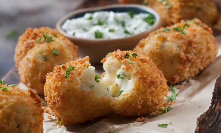 طرز تهیه کراکت سوسیس و سیب‌زمینی