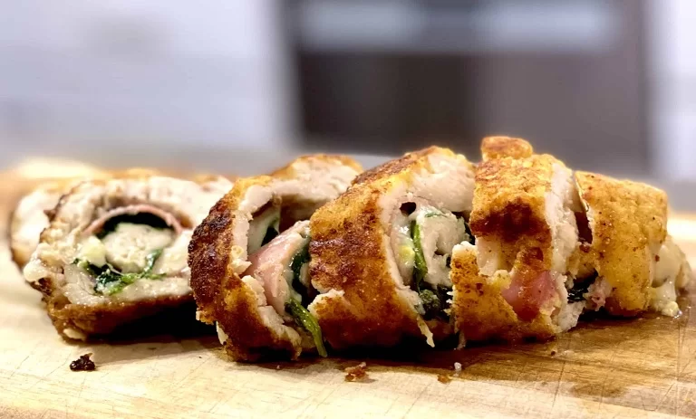 طرز تهیه رول مرغ و اسفناج