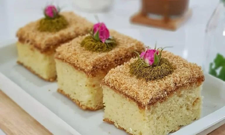 طرز تهیه کیک شنی شیرعسلی