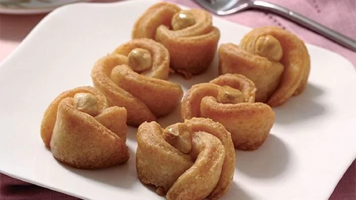 طرز تهیه شیرینی گل رز (تاتلی)
