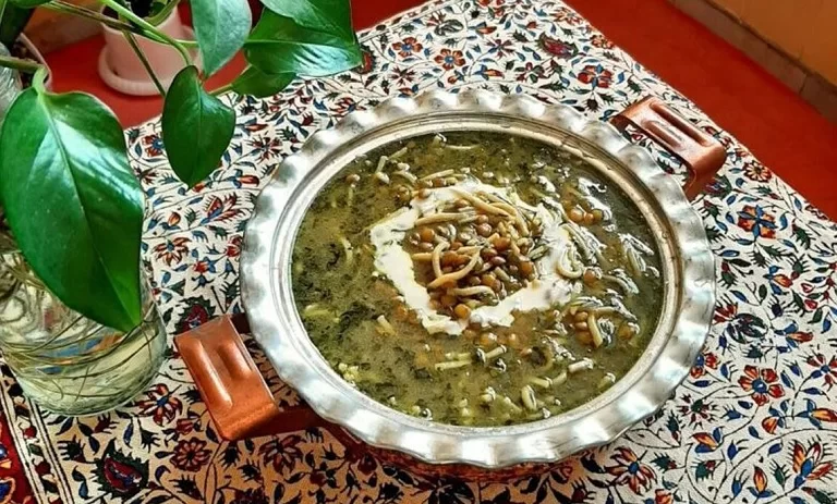 طرز تهیه رشته عدس یا آش پرپوله
