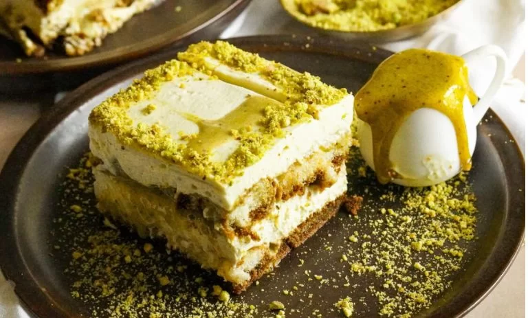 طرز تهیه تیرامیسو پسته