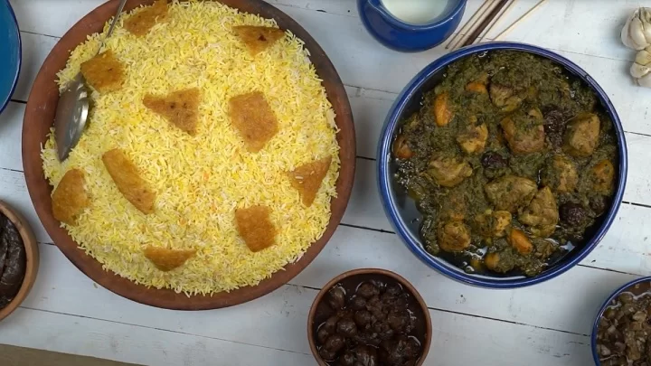 طرز تهیه خورشت آلو اسفناج مجلسی