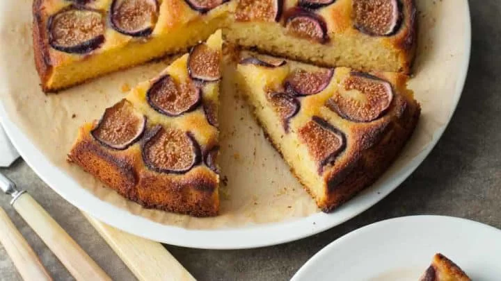 طرز تهیه کیک انجیر خانگی