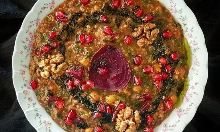 طرز تهیه آش انار شیرازی