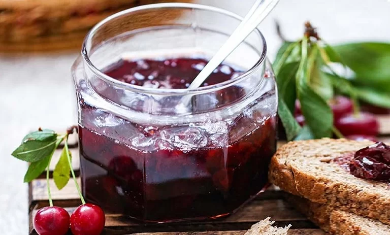 طرز تهیه مارمالاد آلبالو با ژلاتین