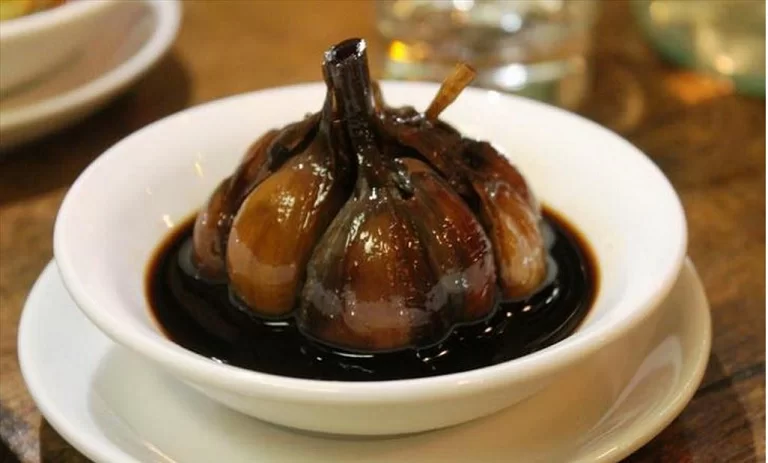 طرز تهیه ترشی سیر هفت ساله در چهل روز